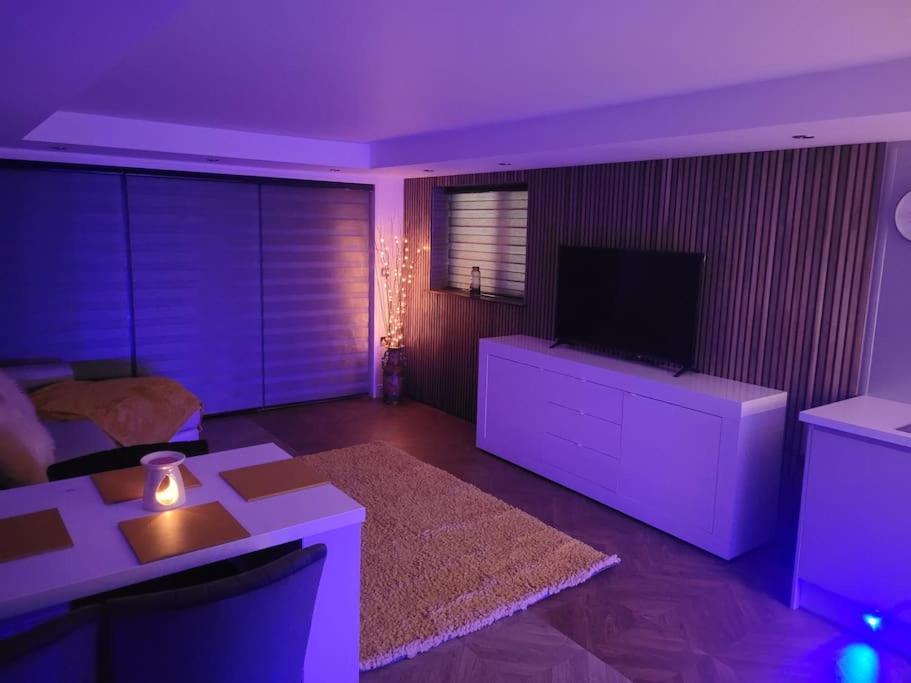 Sister'S Studio Лланелли Экстерьер фото